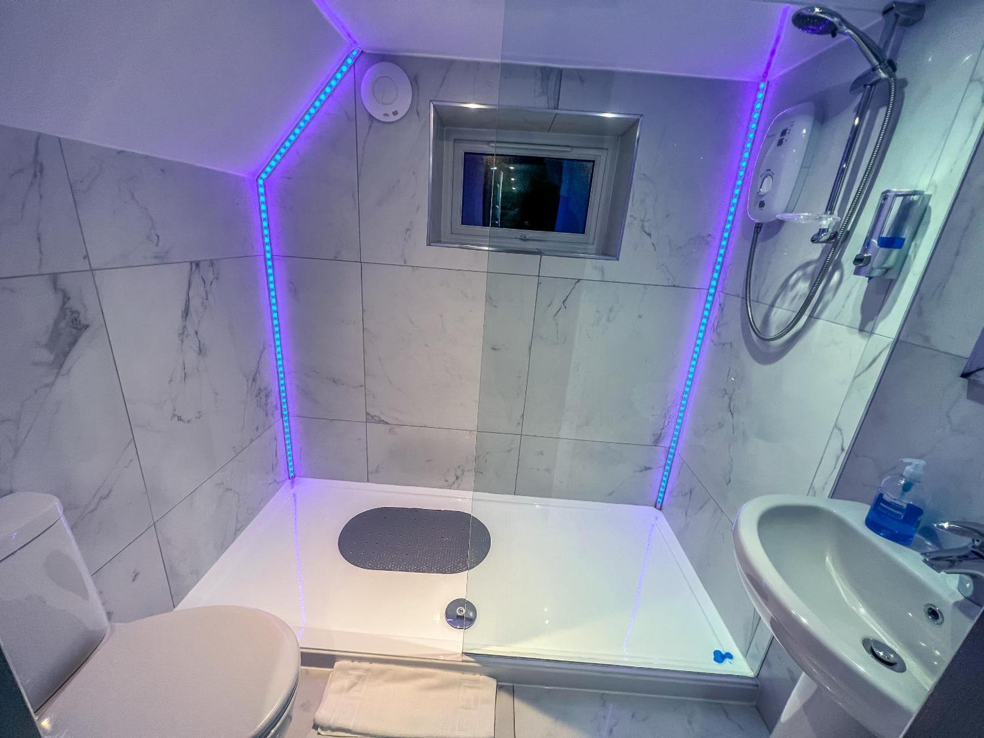 Twenty Hotel And Bar Бостън Екстериор снимка