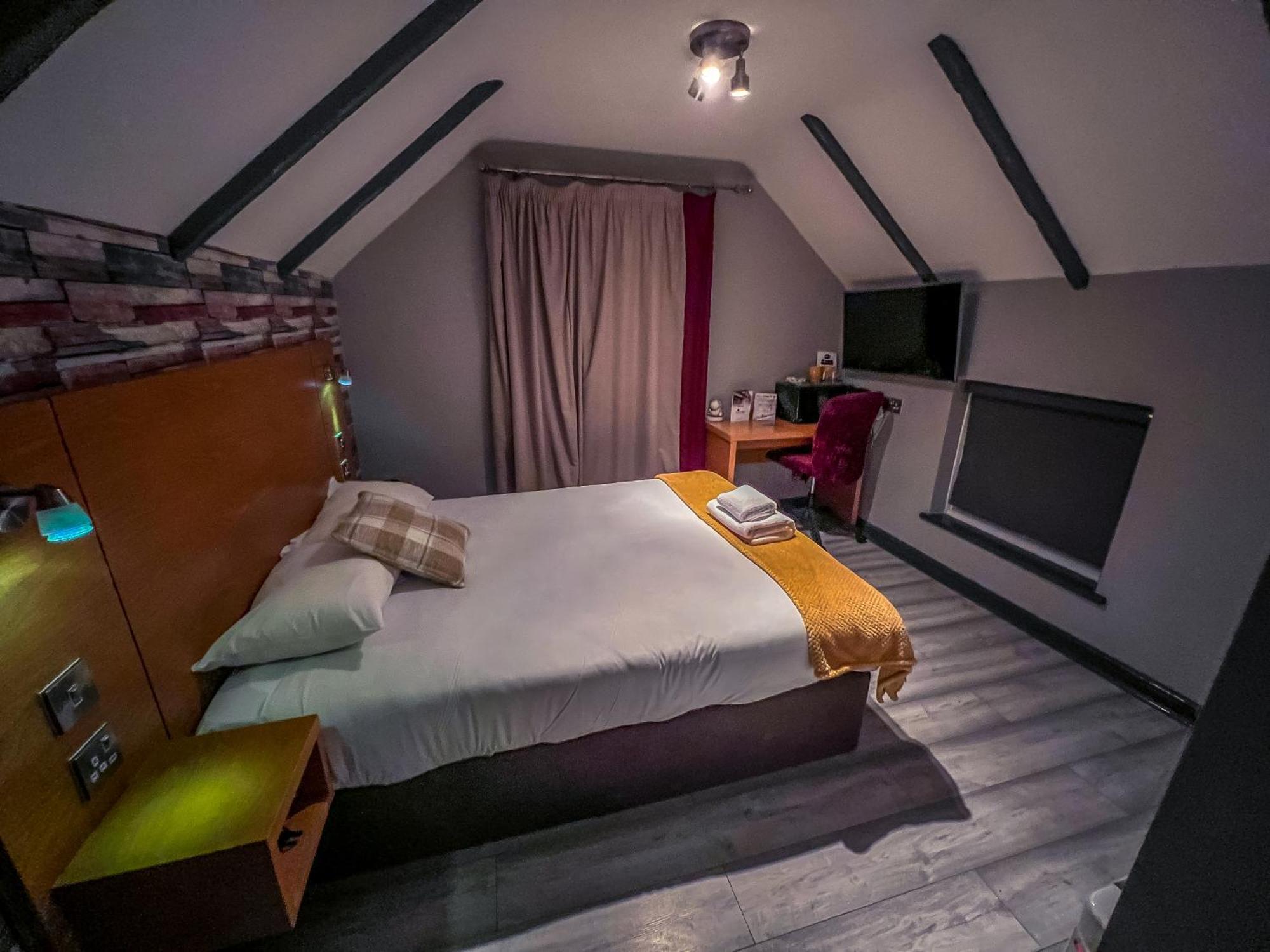 Twenty Hotel And Bar Бостън Екстериор снимка